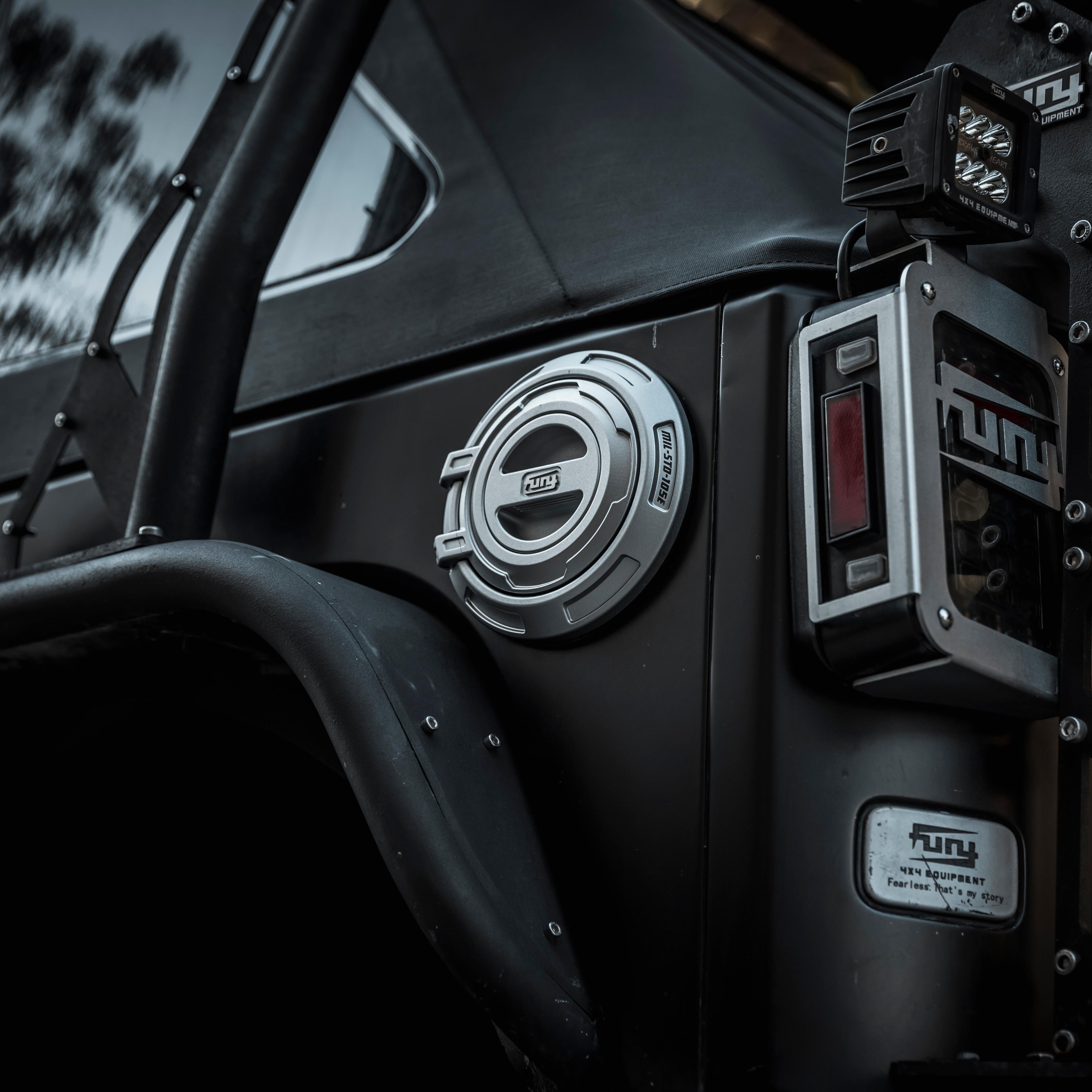 Couvercle de trappe de réservoir de carburant Jeep Wrangler JL FURY 2018-2025 – Alliage d'aluminium de qualité supérieure 